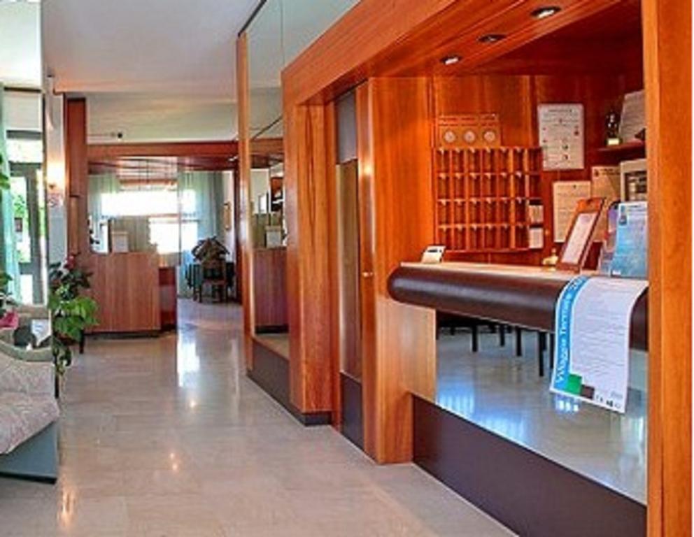 Hotel Saturno 基安奇安诺泰尔梅 外观 照片