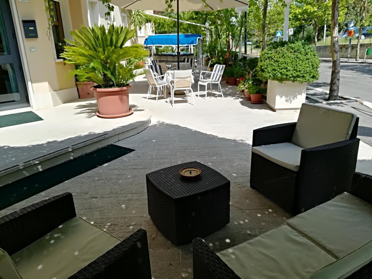 Hotel Saturno 基安奇安诺泰尔梅 外观 照片